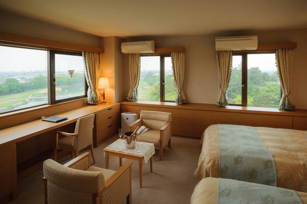 New Grand โรงแรม 4*